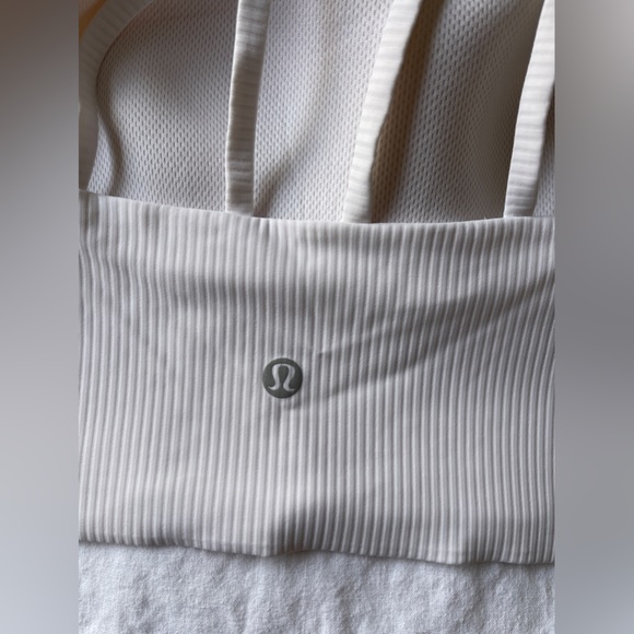 Lululemon Like a Cloud Longline Bra, White, Size 10 - Picture 5 of 6